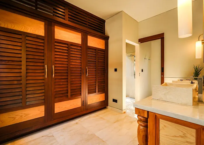 The Ubari Bali - Luxury Riverside Escape Villa Ubud
