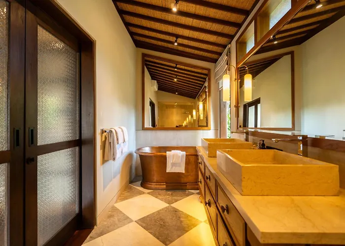 The Ubari Bali - Luxury Riverside Escape Villa *