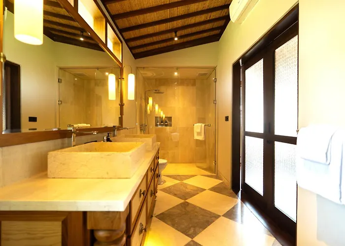 Villa The Ubari Bali - Luxury Riverside Escape Ubud